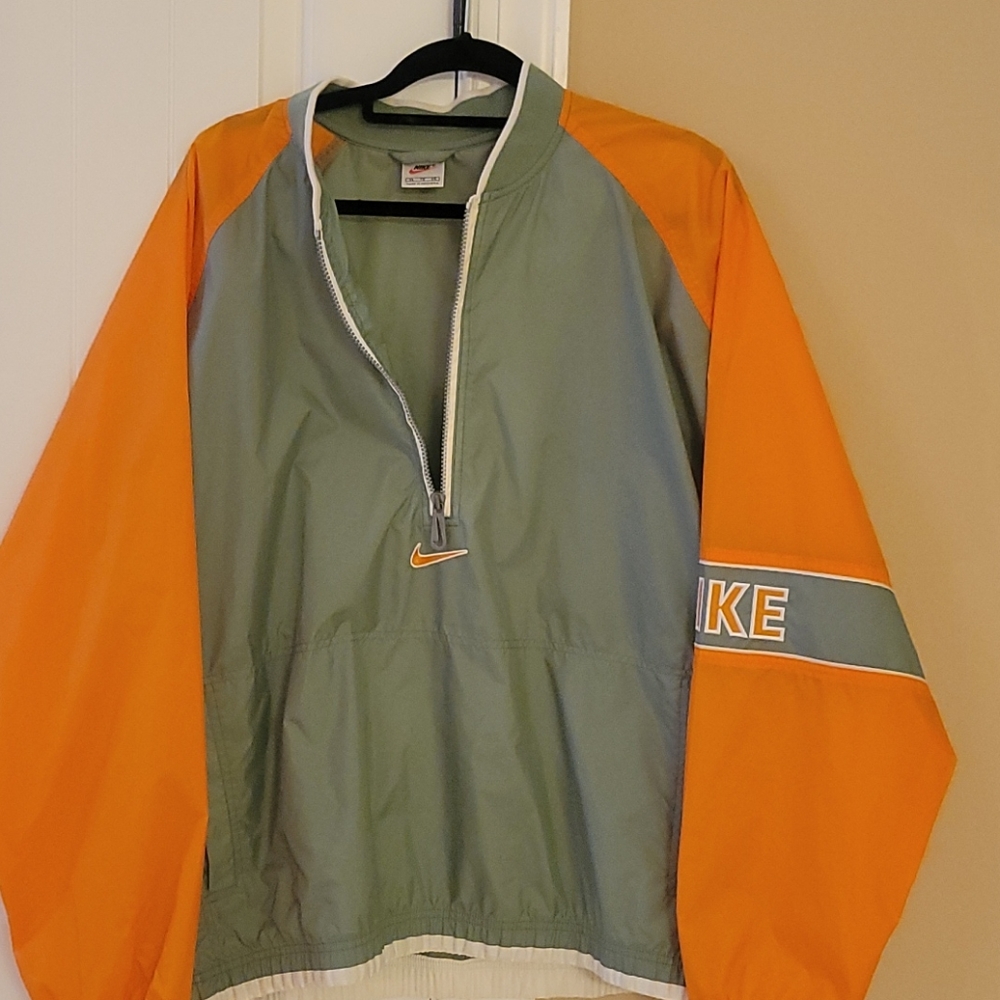 Wind breaker